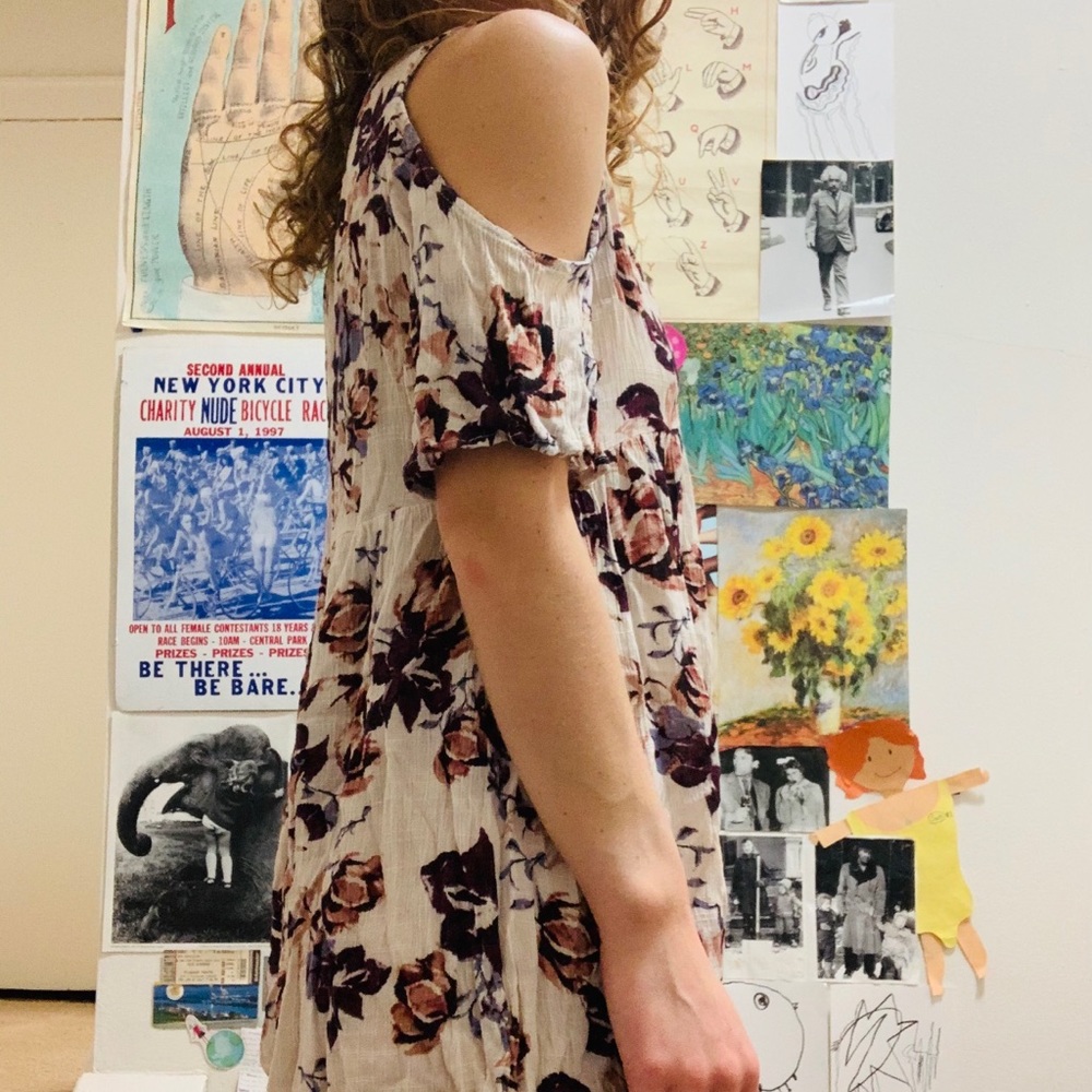 Open shoulder floral mini dress
